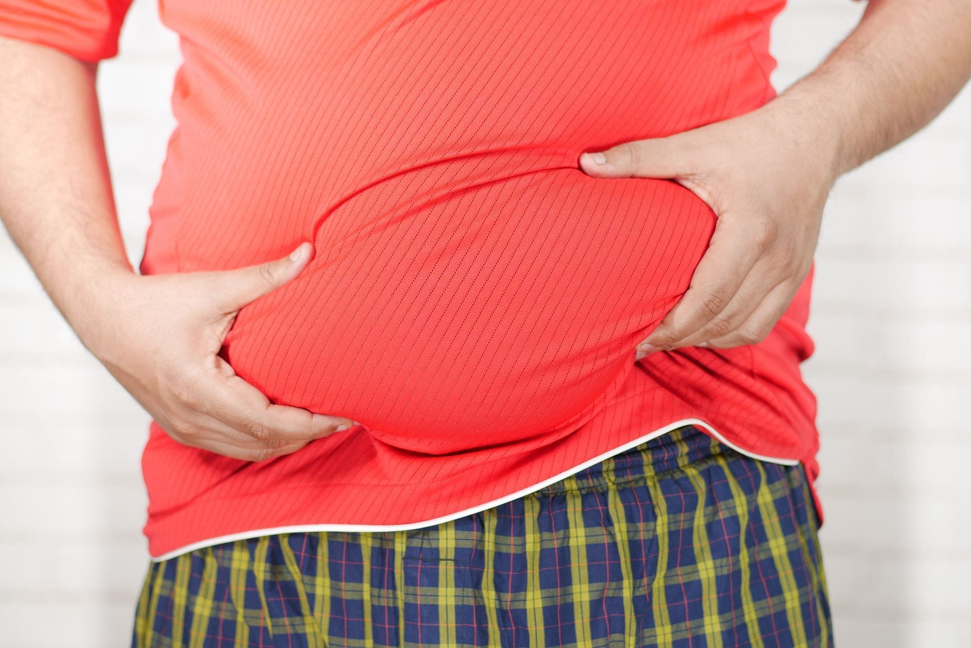 Bloating is a major cause of poor digestion.  (Image via Pexels / Towfiqu barbhuiya)