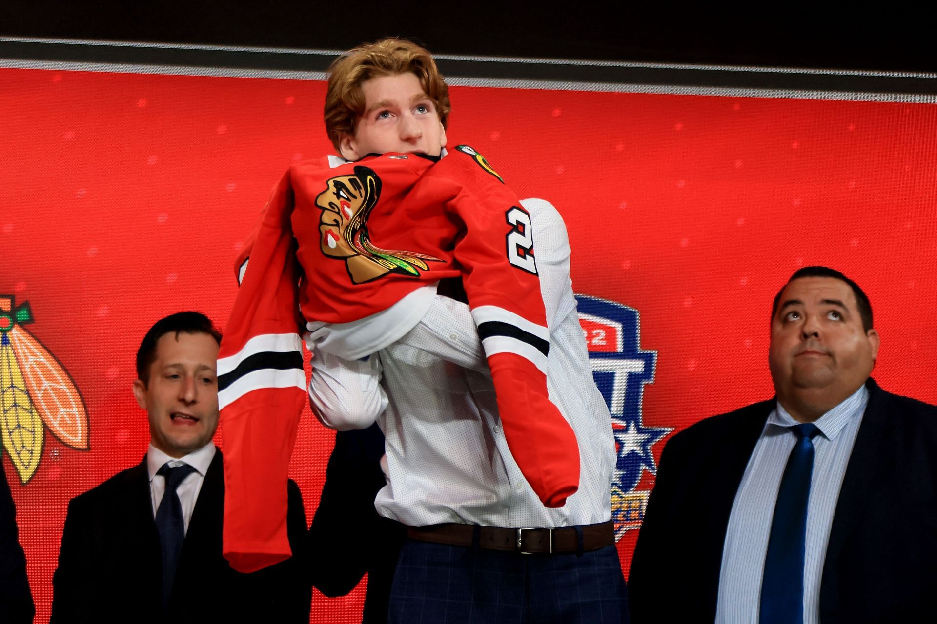 You are currently viewing “Rigged” NHL fans voice displeasure after Chicago Blackhawks awarded first overall in NHL Draft Lottery