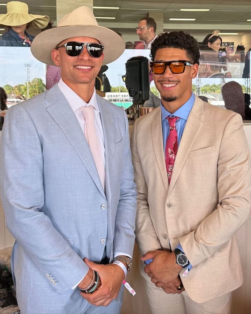 Aaron Rodgers checks in at Kentucky Derby alongside Jets teammates