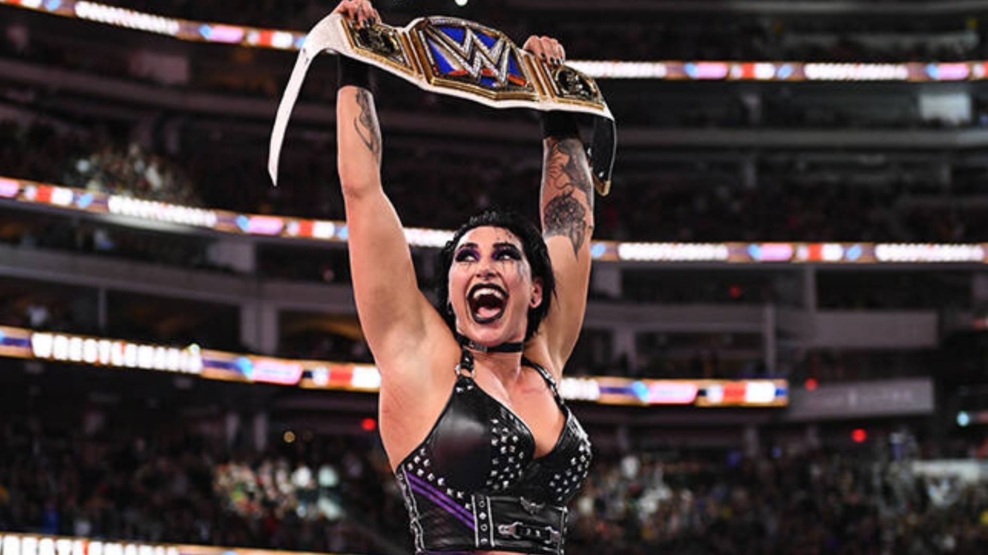 O Superstar lançado poderia retornar à WWE e enfrentar Rhea Ripley no Night of Champions?