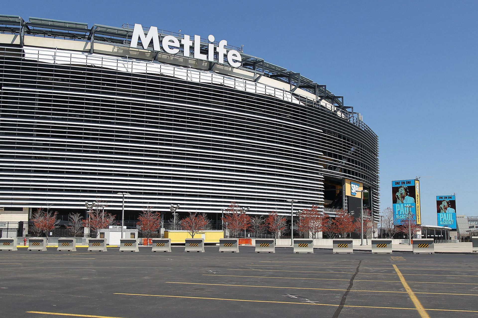 which-is-the-biggest-nfl-stadium-determining-top-5-stadiums-with