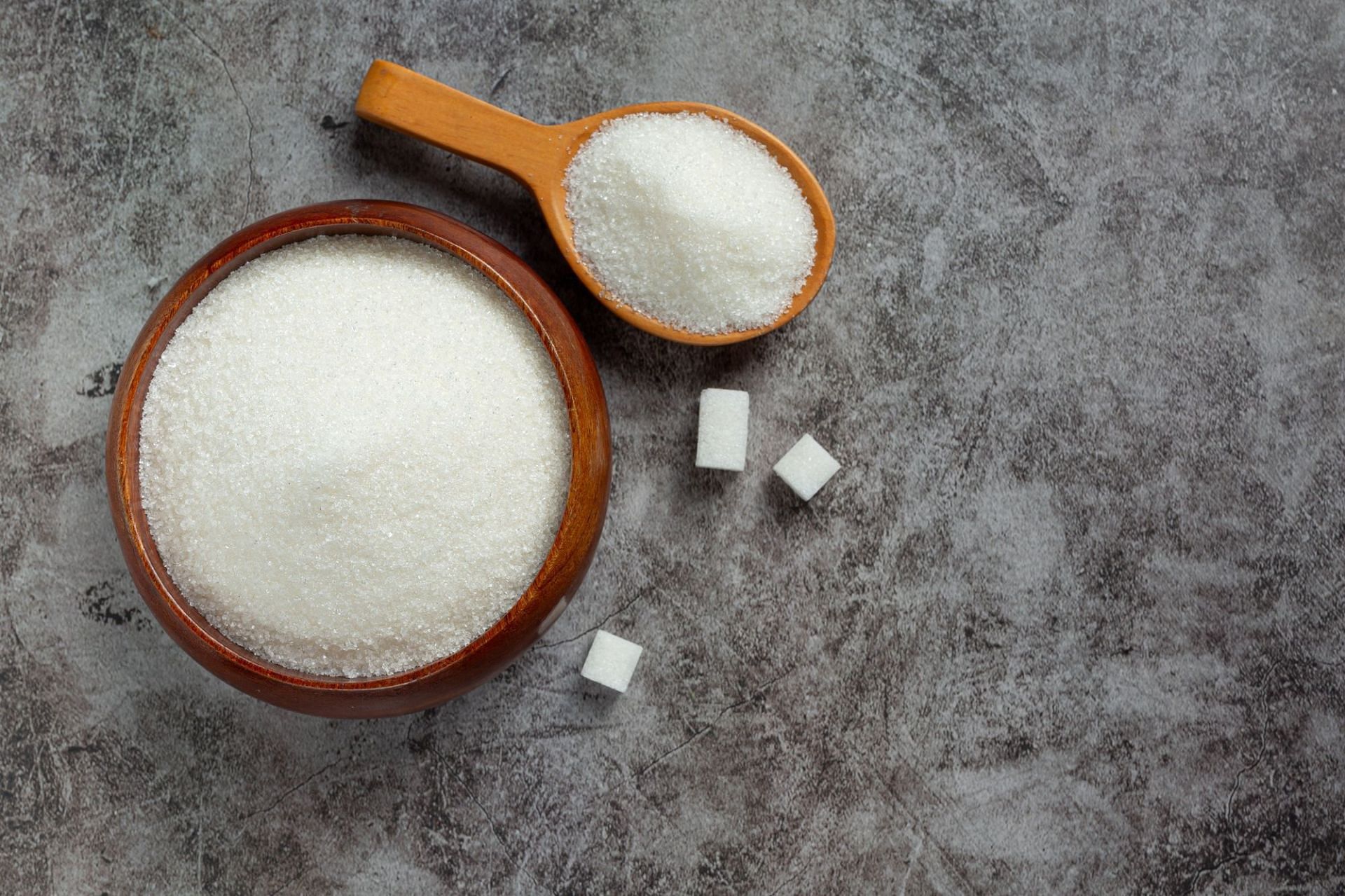 Is it safe to drink baking soda for weight loss? (Image via Freepik)