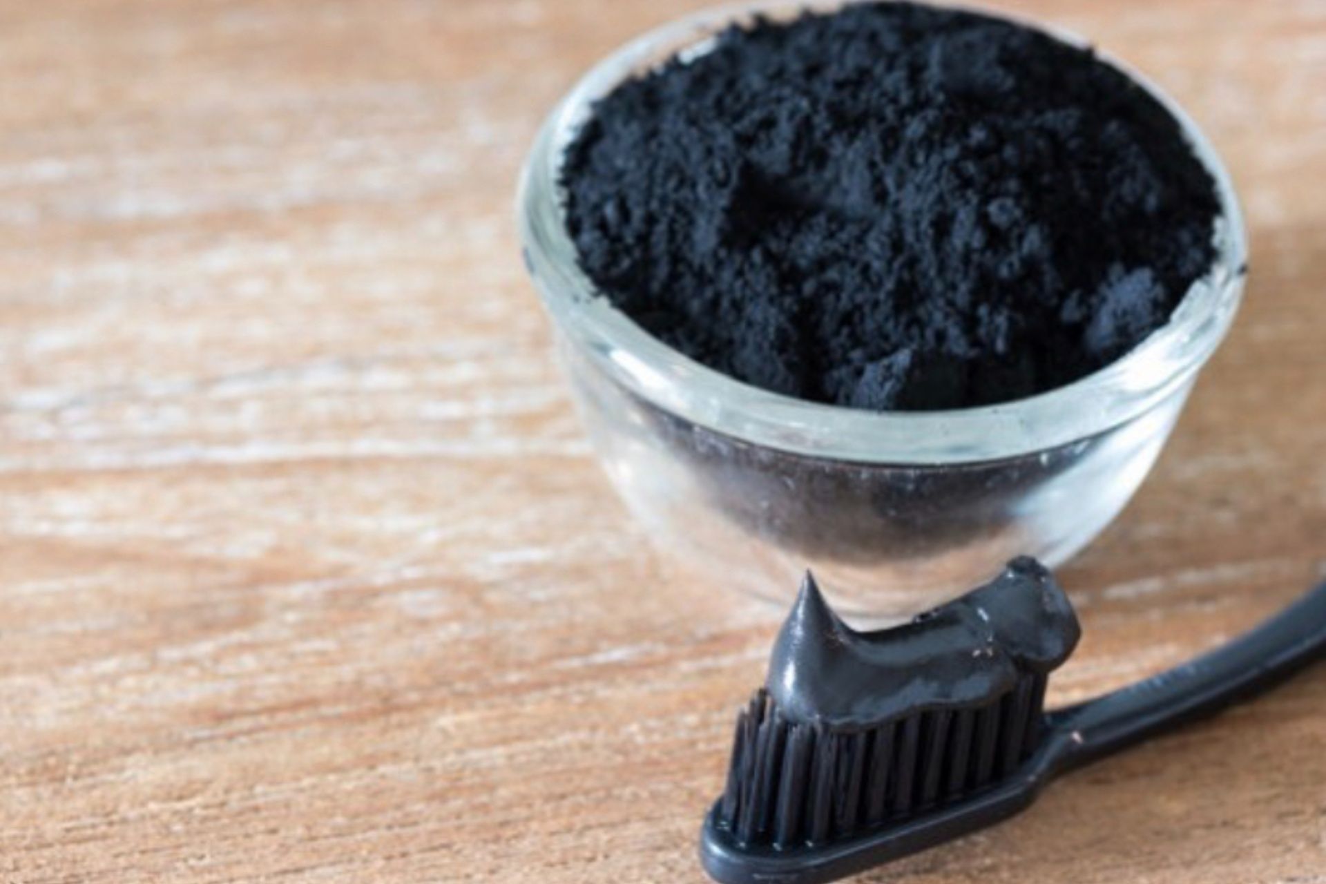Charcoal toothpaste Understanding it’s pros and cons