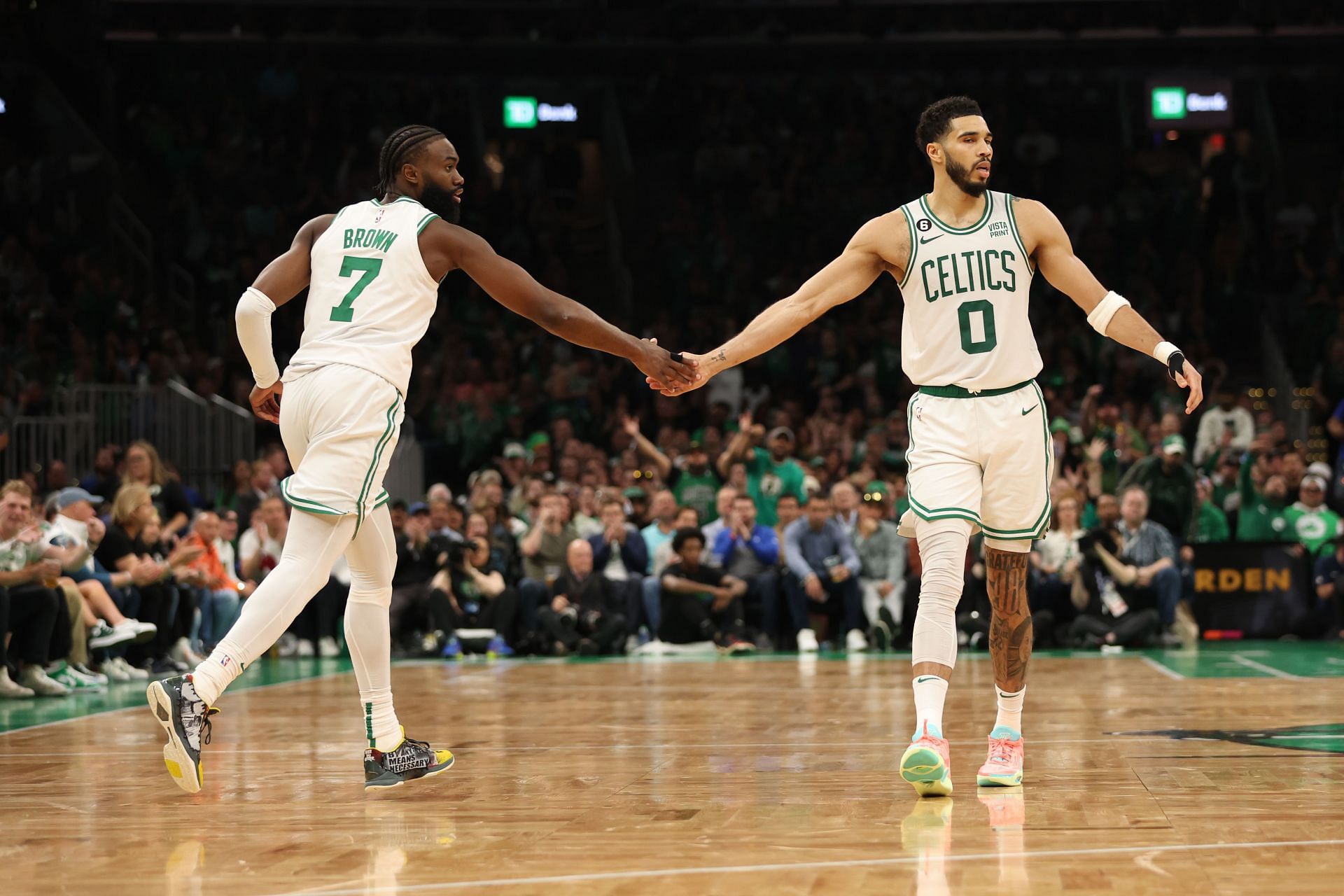 ستضم لعبة Celtics vs Heat القادمة العديد من النجوم (الصورة من Getty Images)