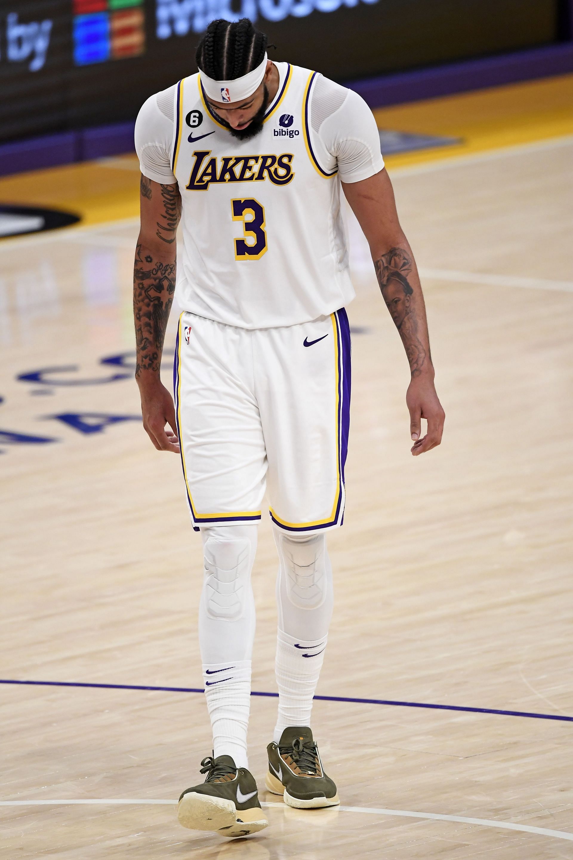 Erainer Davis Height