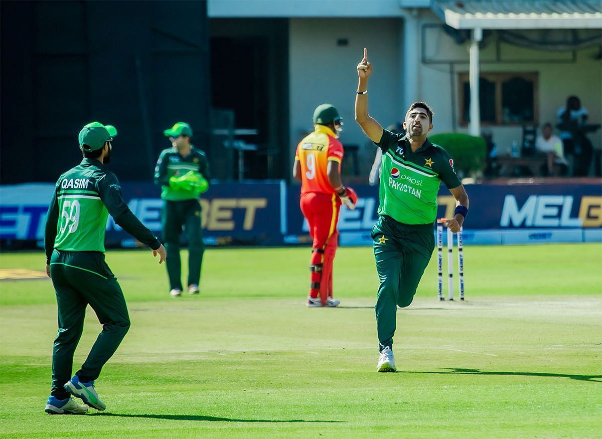 पाकिस्तानी गेंदबाजों ने ज़िम्बाब्वे को सस्ते में समेटा 