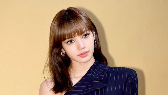 “Elegant Princess Lalisa”: BLACKPINK's Lisa’s fans lavish praise as she ...