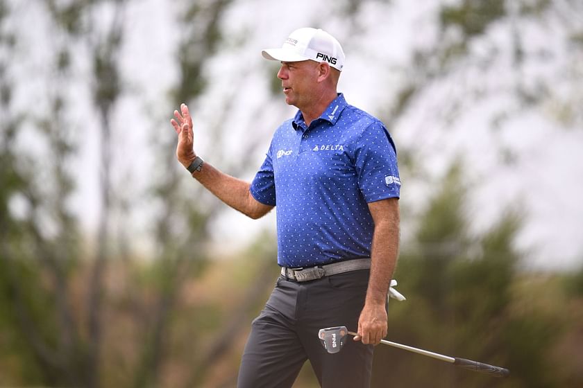 Stewart Cinks dunks an impressive ace at the Senior PGA Championship