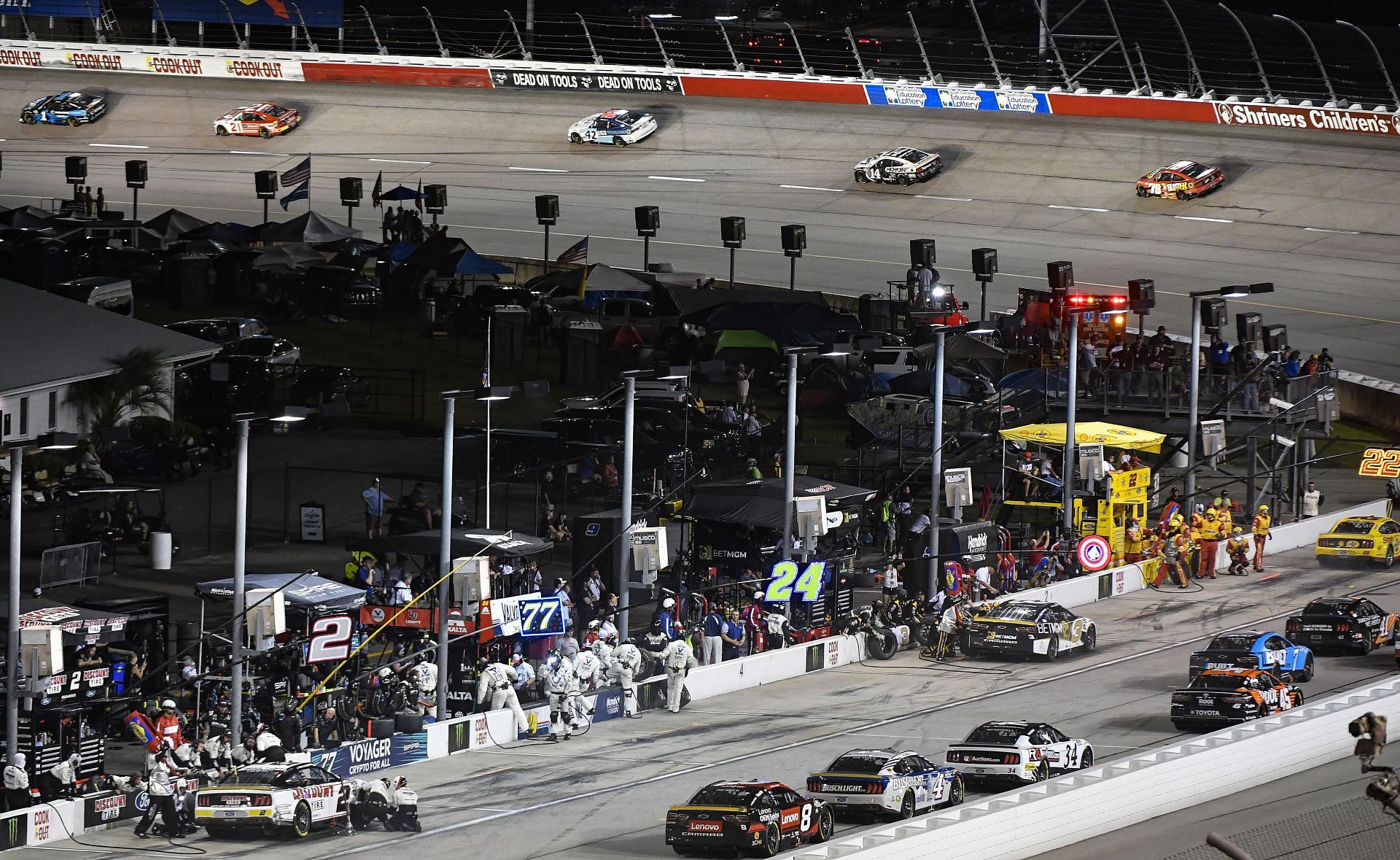 You are currently viewing Here’s what today’s schedule at Darlington Raceway looks like