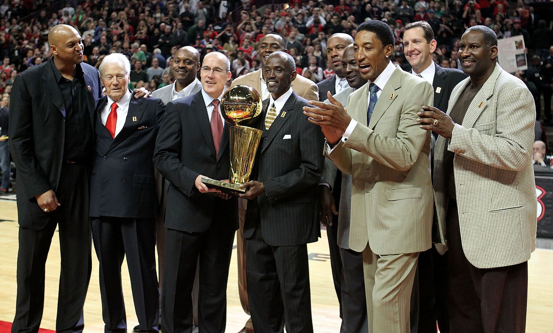 Chicago Bulls có một trong những người thông báo thiên vị nhất NBA (Ảnh qua Getty Images)