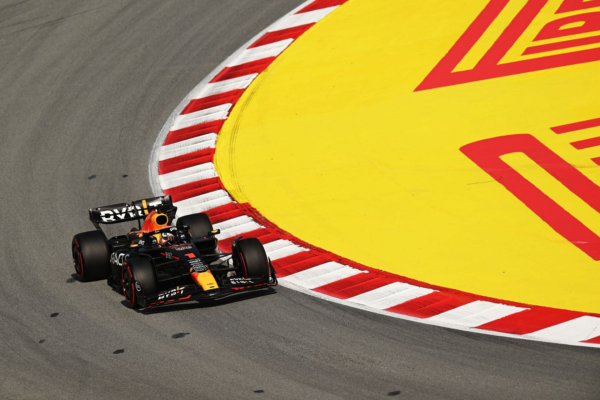 Max Verstappen có thể đứng đầu vòng loại ở Tây Ban Nha (Ảnh của David Ramos/Getty Images)
