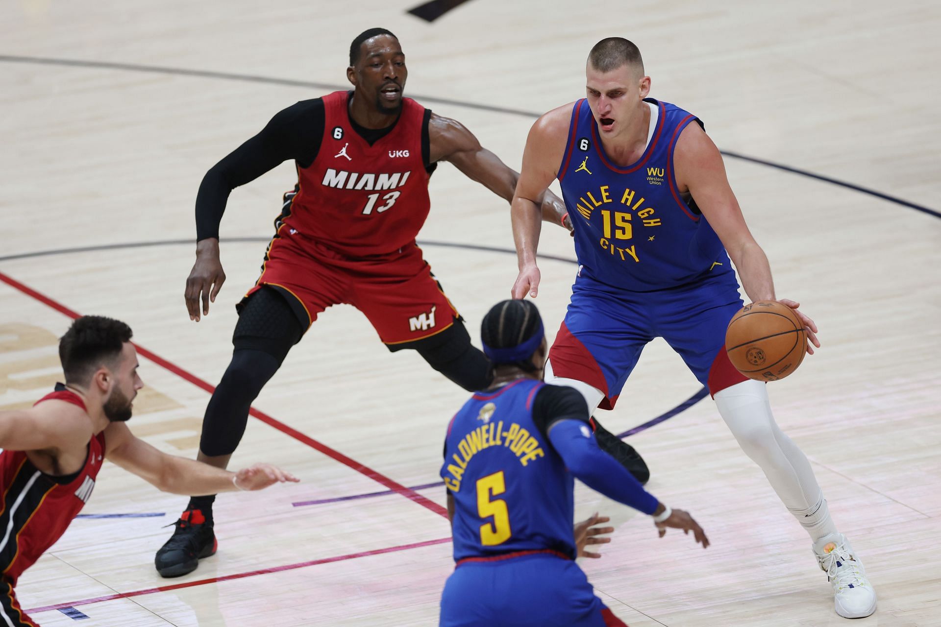 Mike Malone có thể sẽ tuân theo cách quay thông thường của anh ấy (Ảnh qua Getty Images)