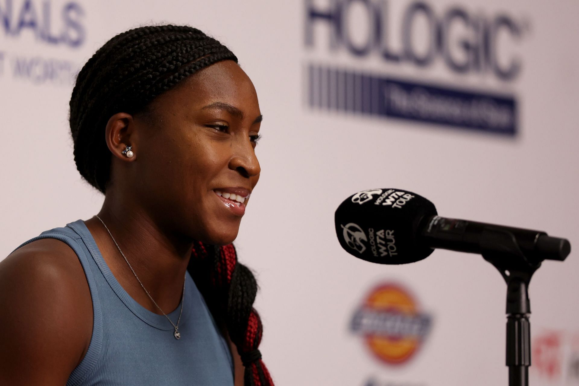 Coco Gauff đã chơi một cách an toàn trong ngày tại Pháp mở rộng