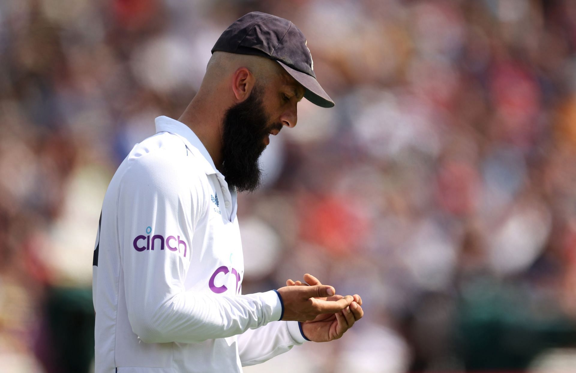 كان معين علي مضطربًا بسبب إصابة في إصبعه في اختبار Edgbaston.