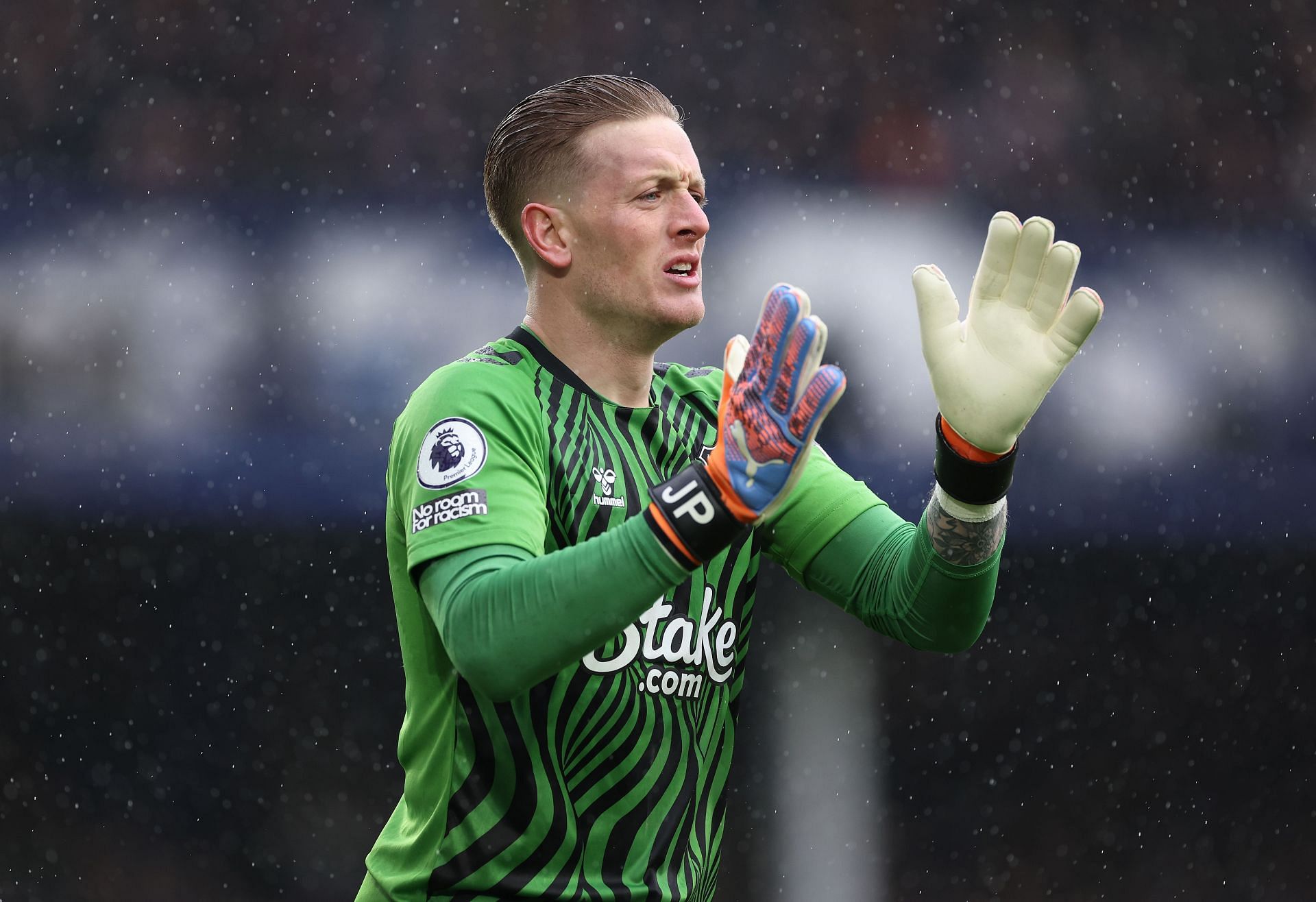 Is Pickford a good replacement for De Gea in the Red Devils starting XI?