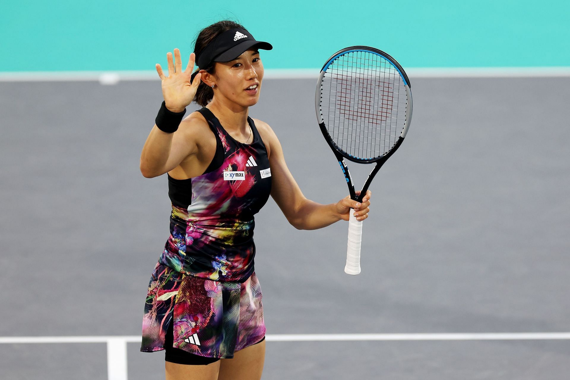 Miyu Kato chụp hình tại Abu Dhabi Mubadala Open - Ngày 6.