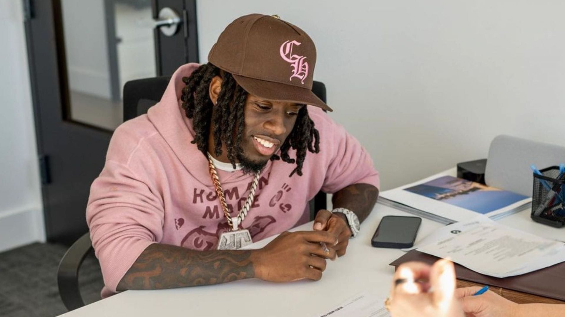 Kai Cenat&rsquo;s 5 most popular stunts that could&rsquo;ve ended in disaster