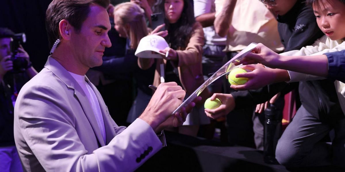 Roger Federer arrives at Shanghai Masters, interacts with excited fans ahead of felicitation ceremony