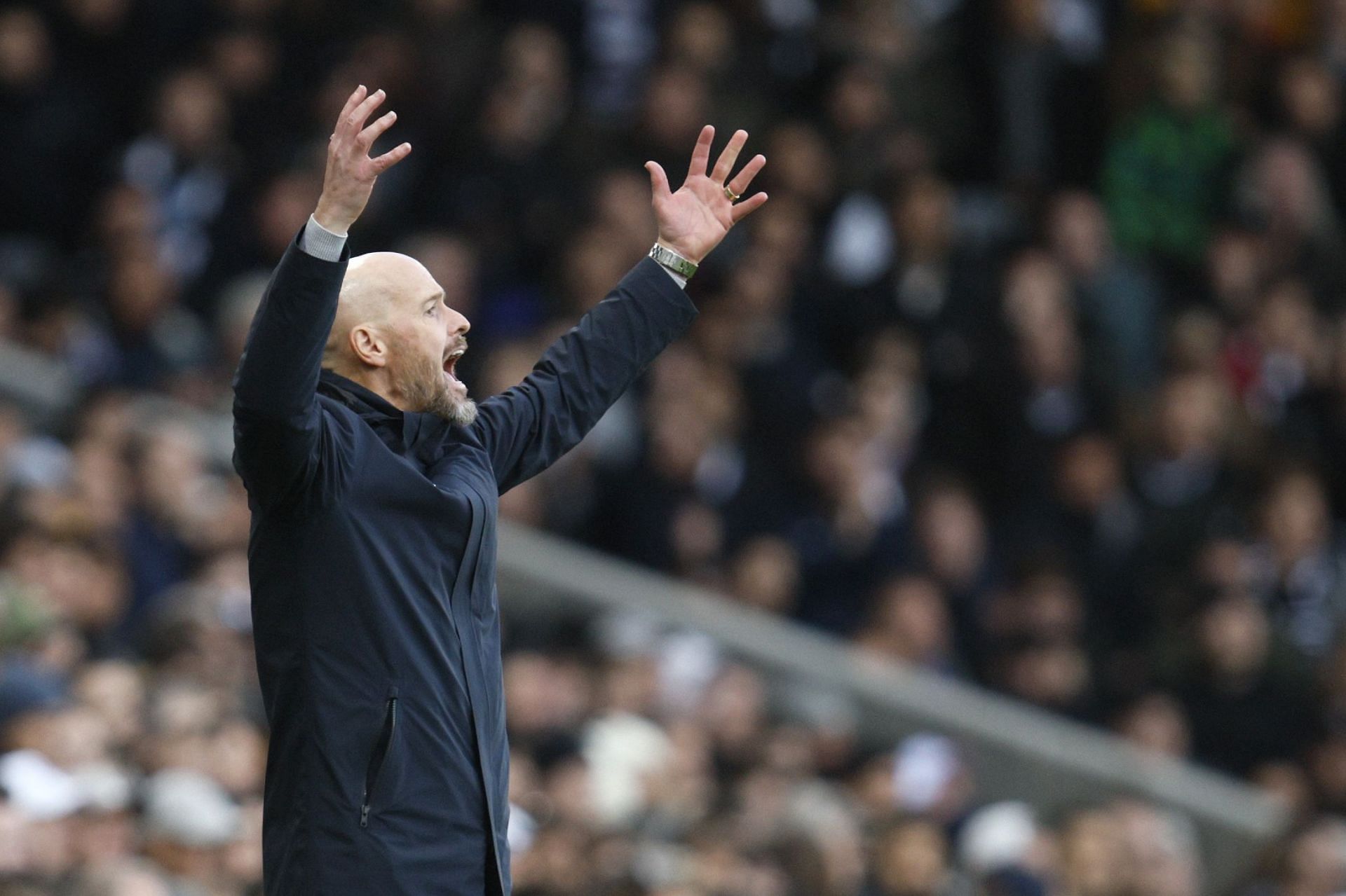 Manchester United Transfer News Roundup: Erik ten Hag replacement to cost €20 million; Red Devils suffer Adrien Rabiot setback, and more - November 5, 2023