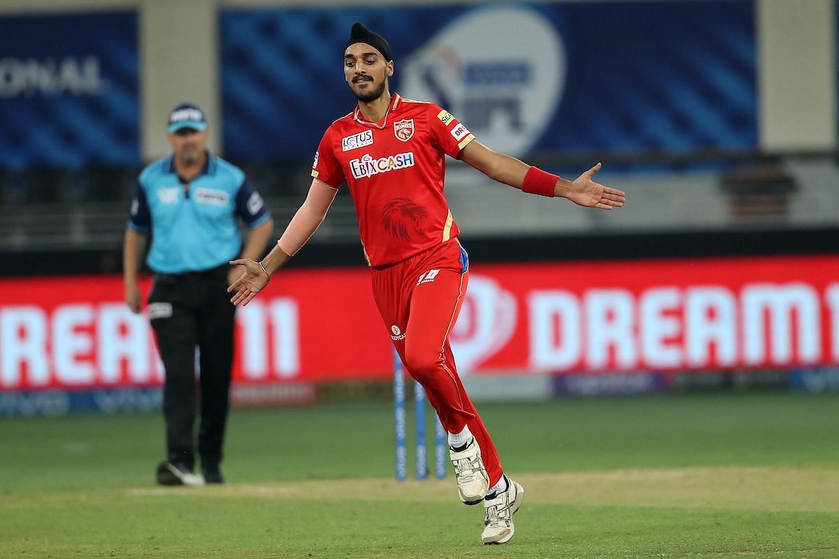 [Watch] Arshdeep Singh sends two in-form batters packing in the same over during PBKS vs SRH IPL 2024 clash