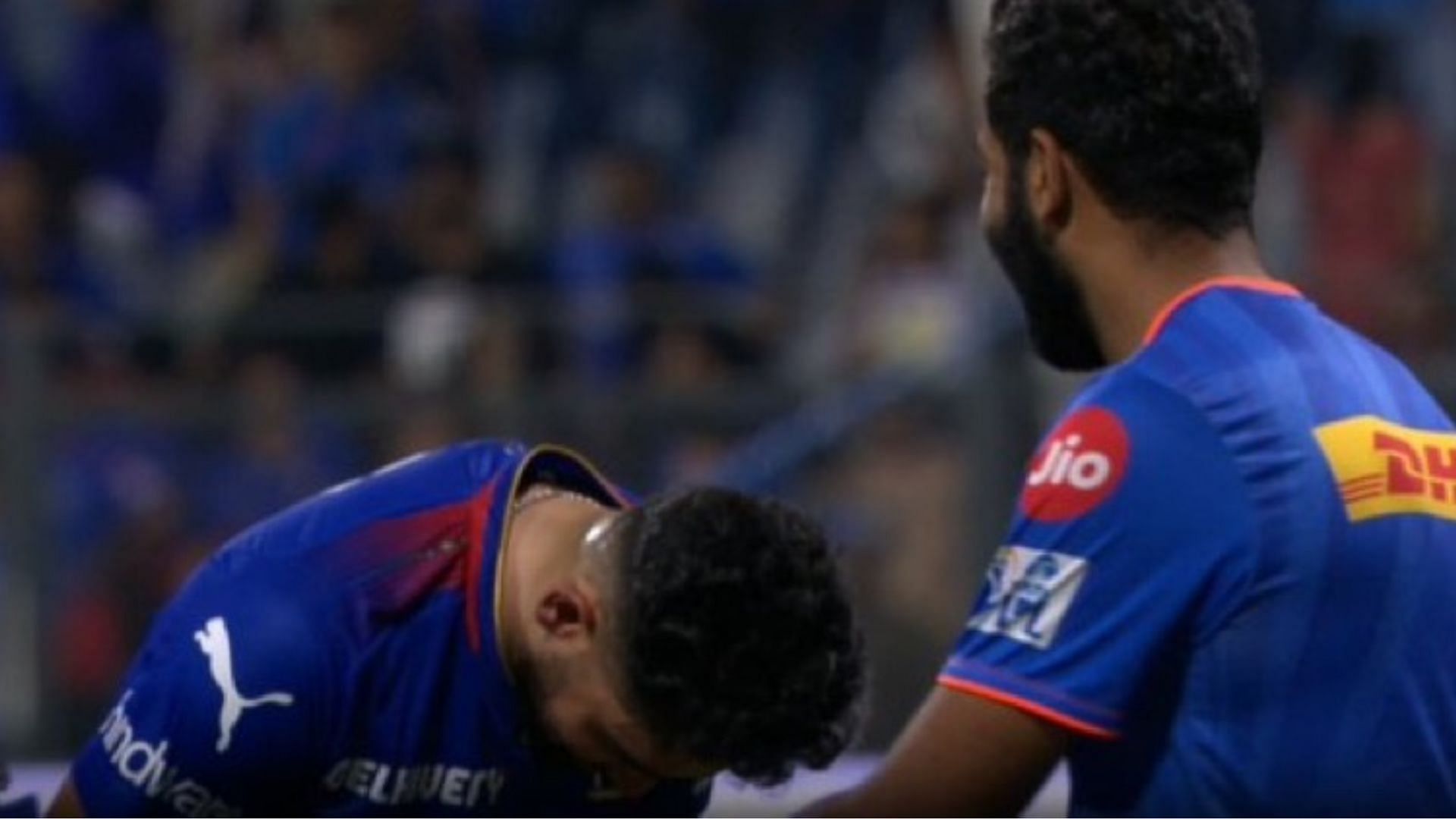 [Watch] Mohammed Siraj bows down to Jasprit Bumrah after MI vs RCB IPL 2024 match