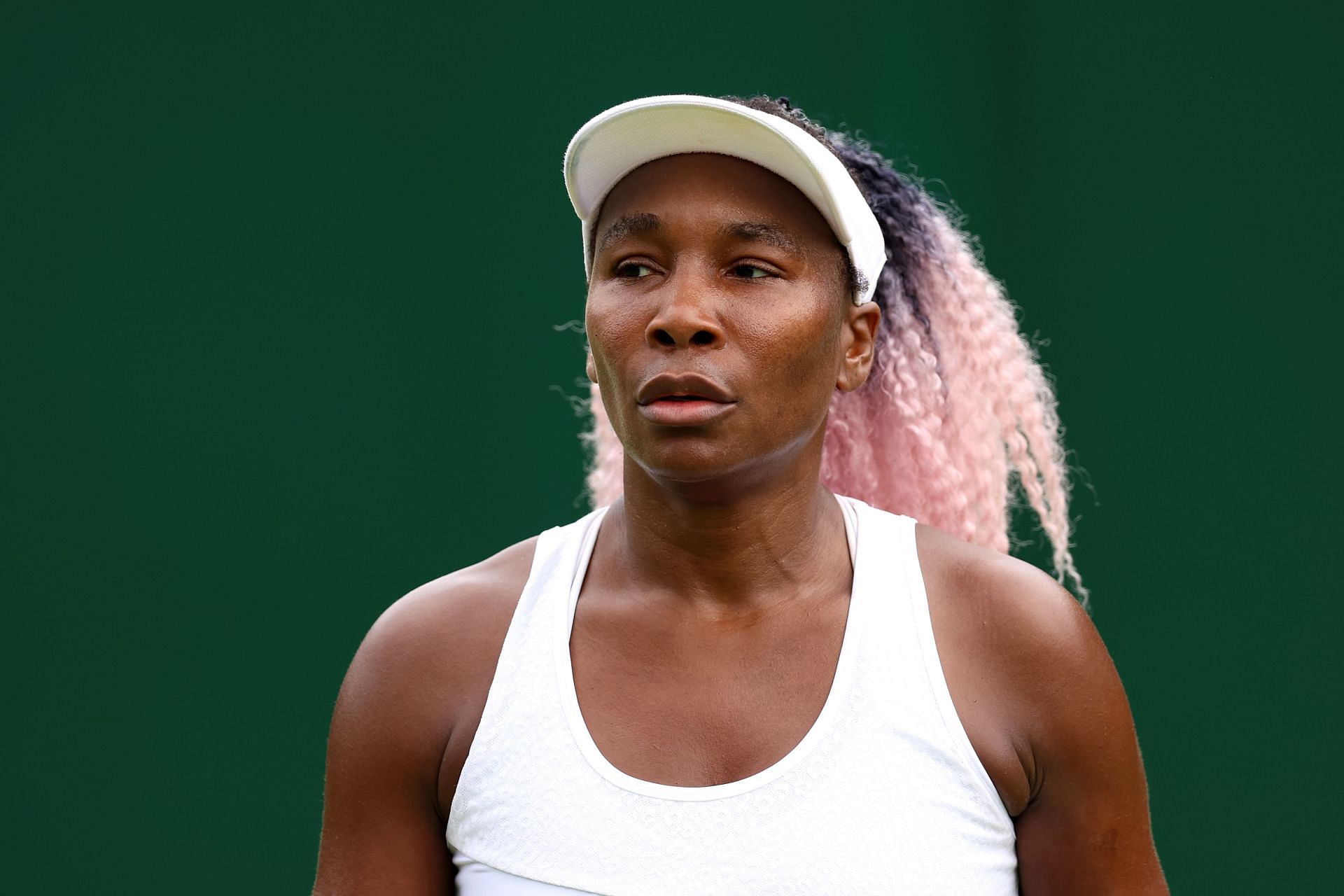 “Just hang up that racket for God’s sake” - Fans react as 44-year-old Venus Williams returns to court for practice session