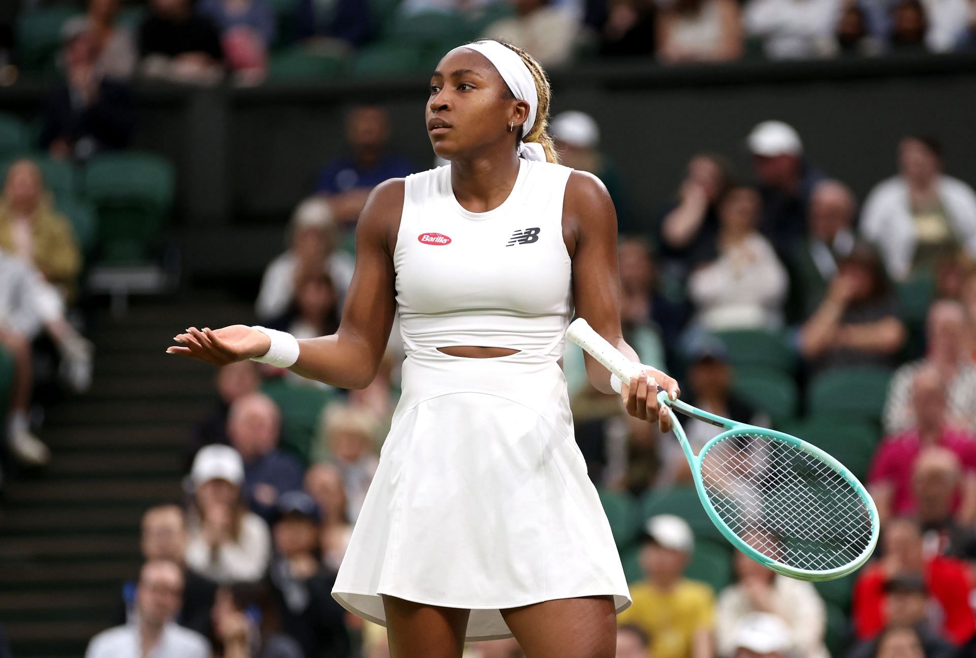 Should Coco Gauff get the same criticism as Iga Swiatek for failing to succeed at Wimbledon?