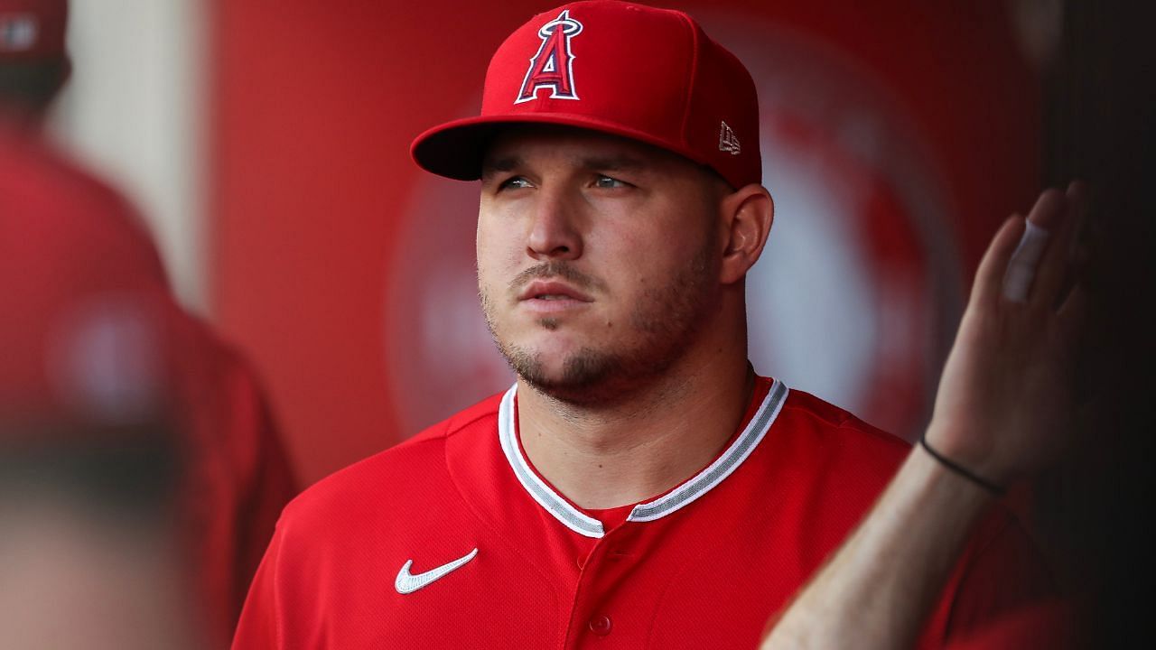 Mike Trout’s unexpected postgame gesture with Astros interfering fan sparks internet frenzy