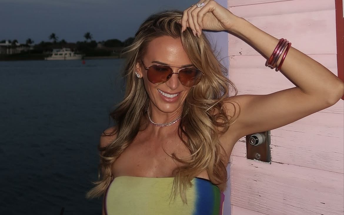 Jena Sims test drives her ‘new bikinis’ for the summer season
