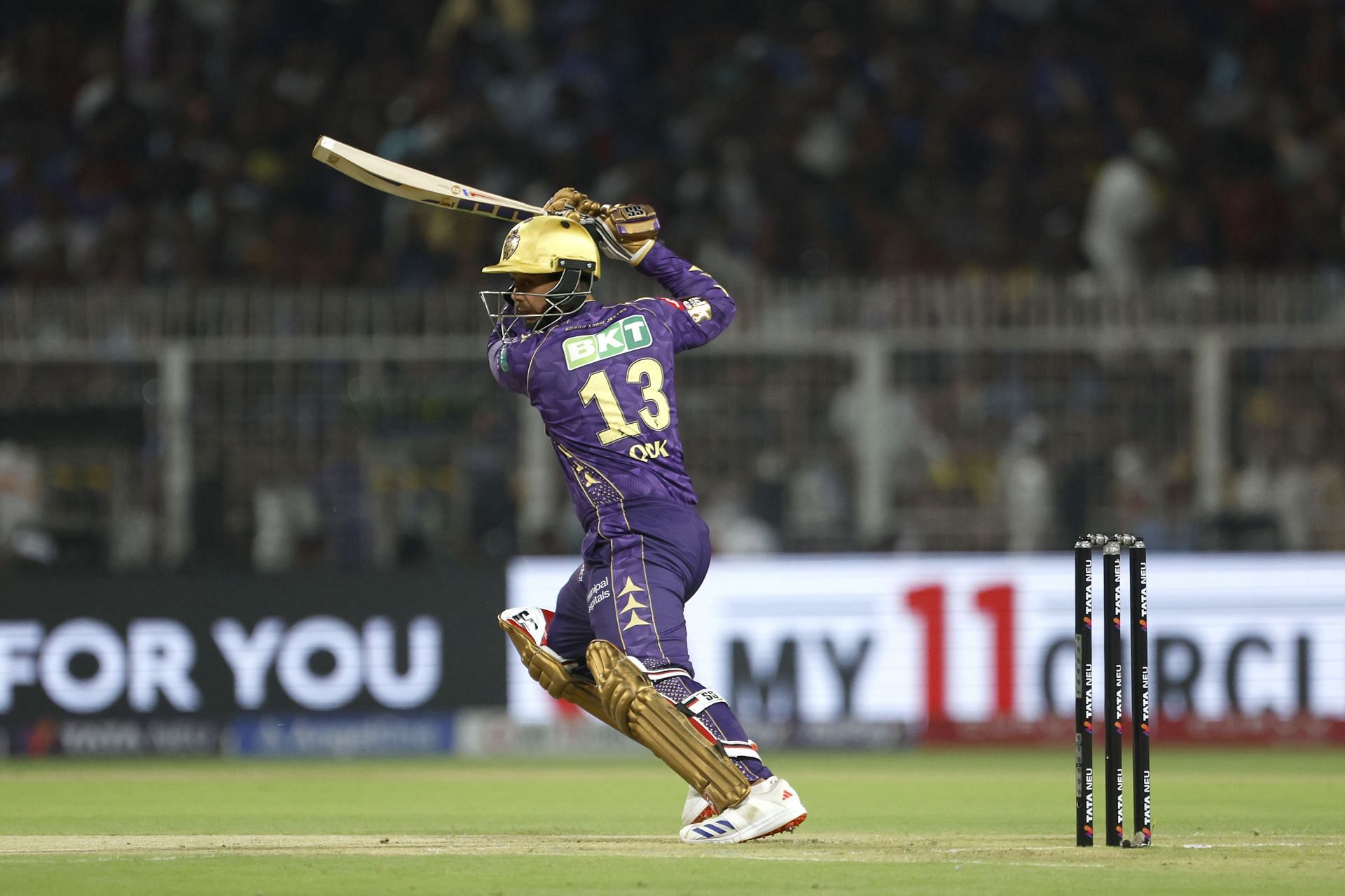Quinton de Kock bites off bottle and drinks water in strange fashion after CSK vs KKR IPL 2025 match [Watch]