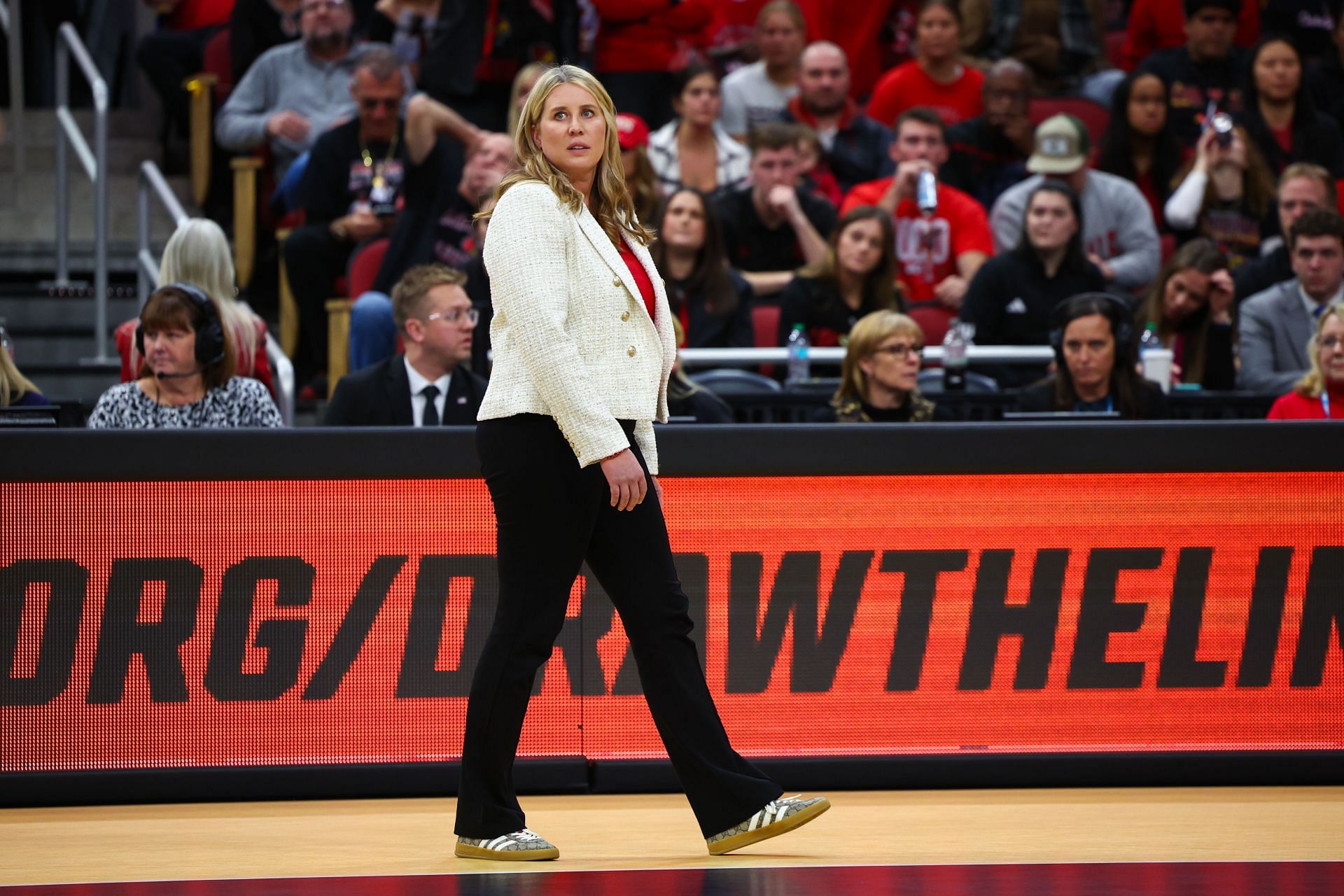 “This team is super hungry”- Nebraska Volleyball coach Dani Busboom Kelly makes her feelings known on players commitment