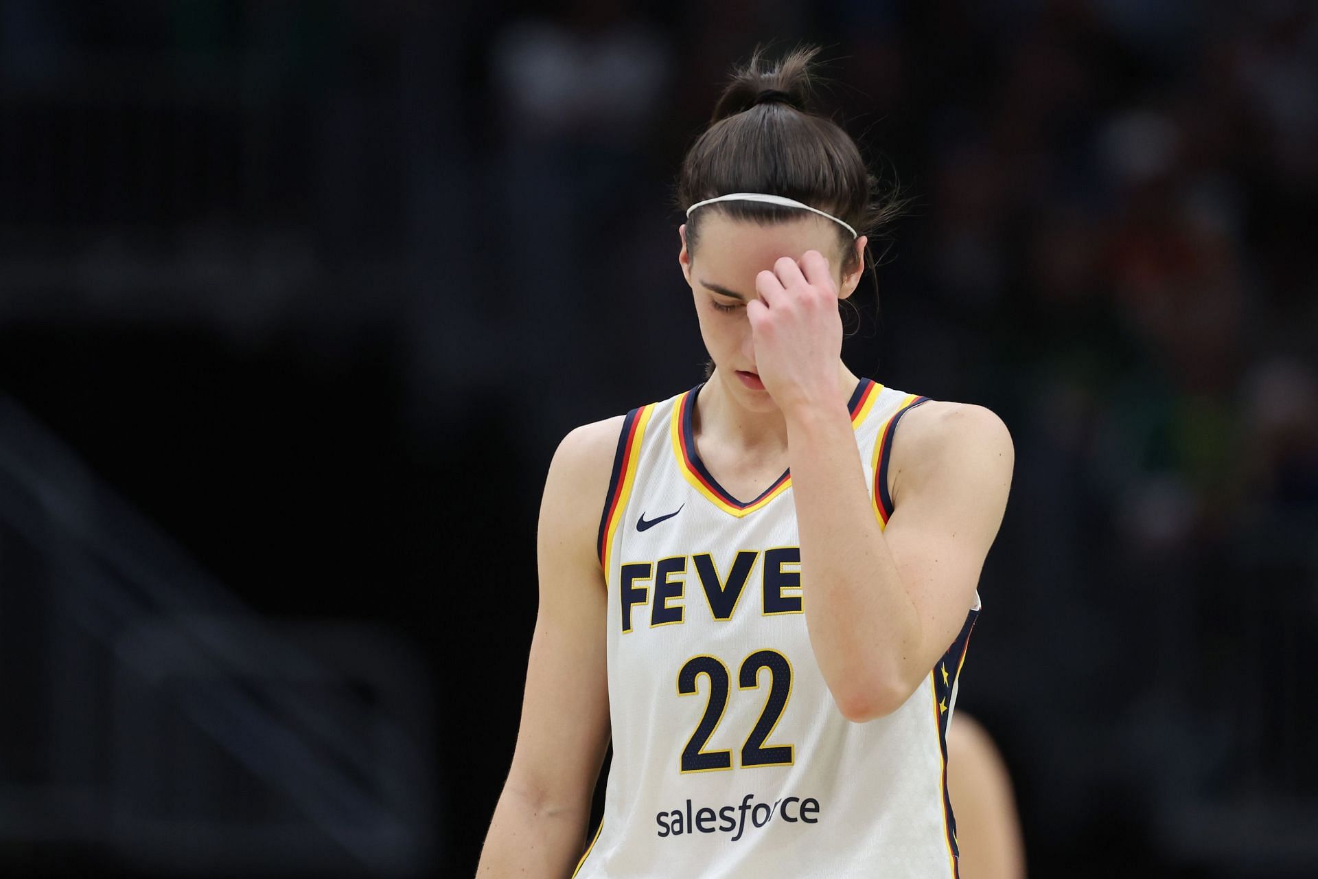 Caitlin Clarks injury gets concerning update by Fever ahead of preseason game against Washington Mystics