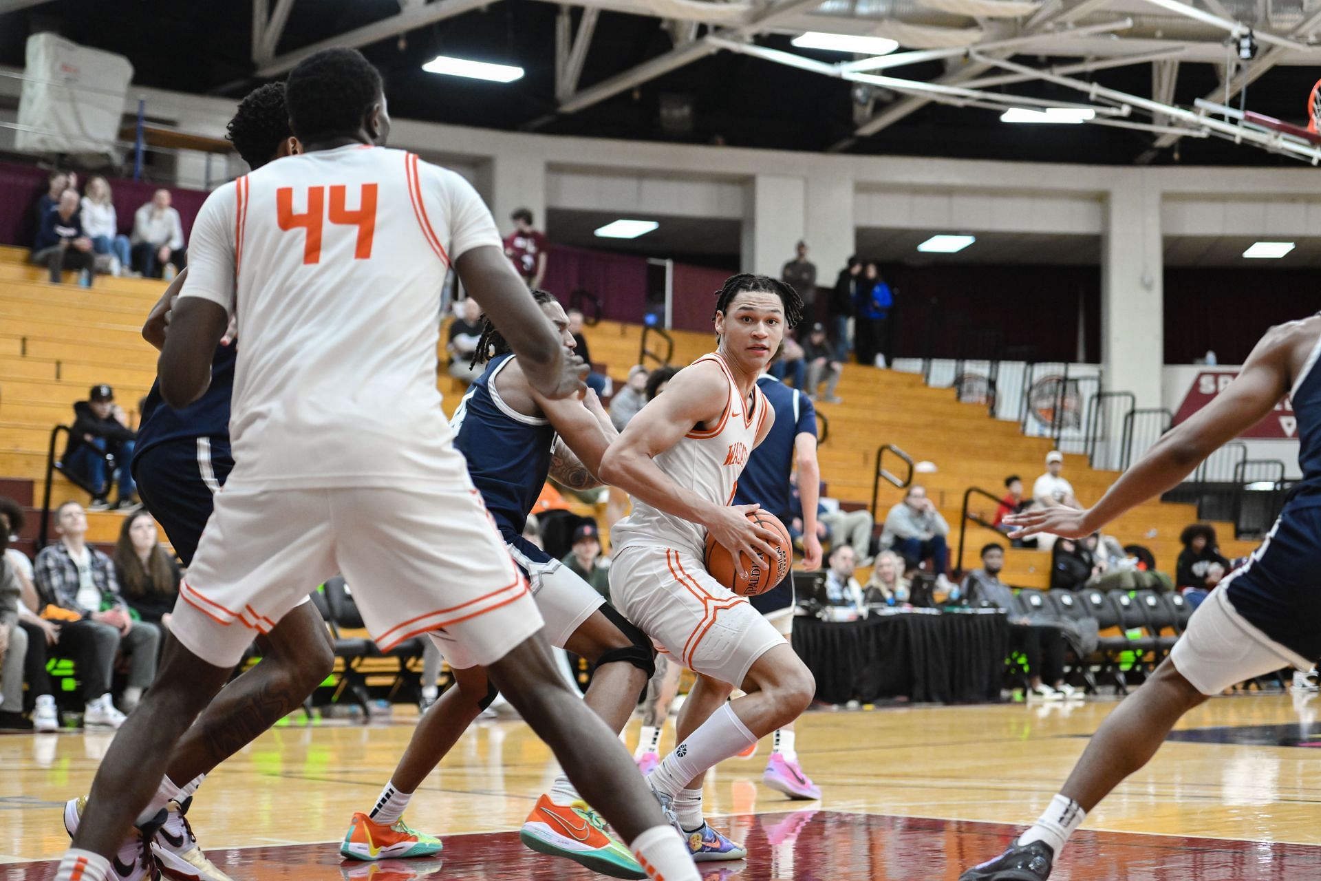 Top 2025 prospect Isiah Harwell adds to accolades with latest award 