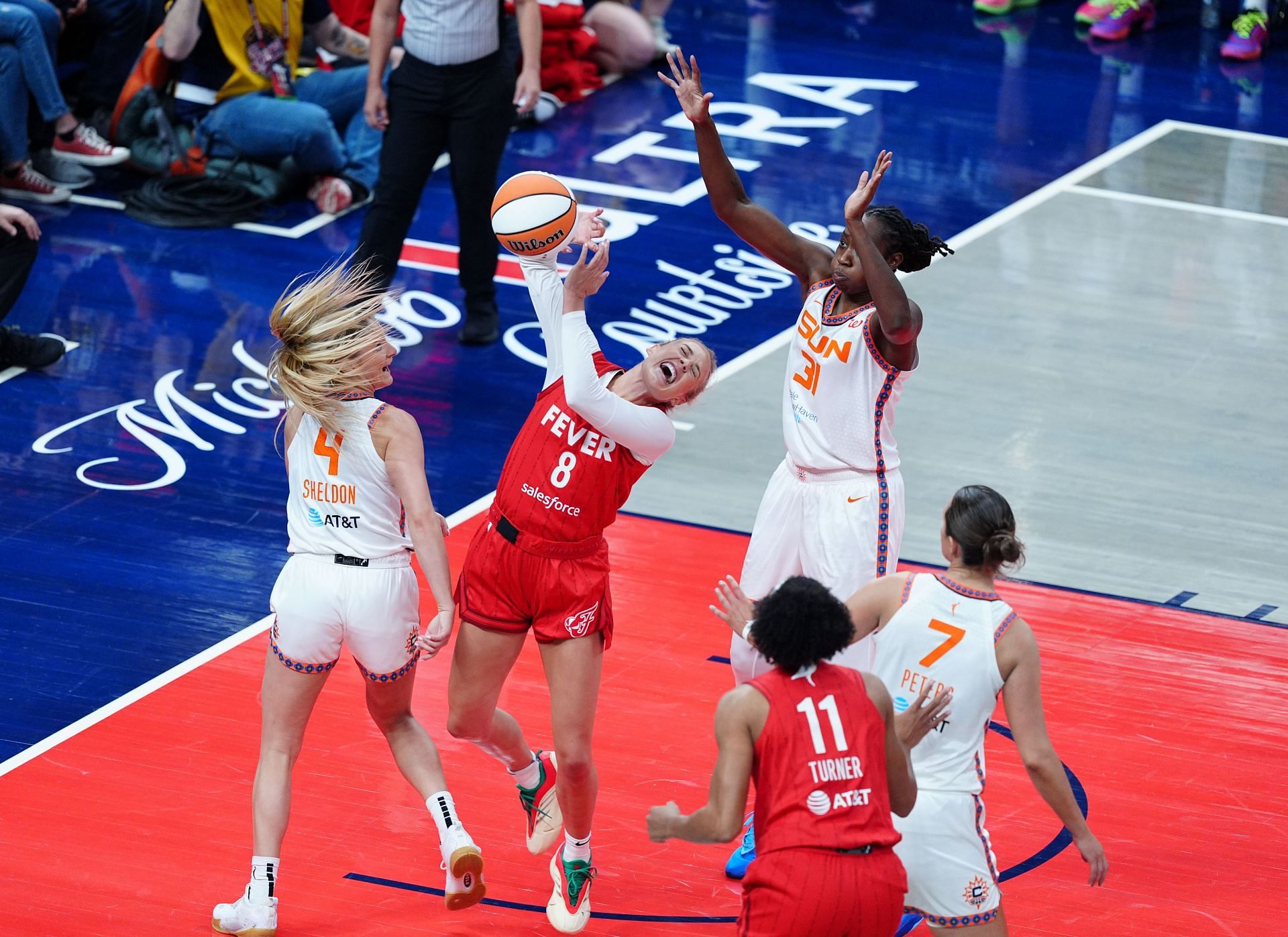 What happened to Sophie Cunningham? Caitlin Clarks Fever in panic mode as star guard limps to locker room with brutal injury
