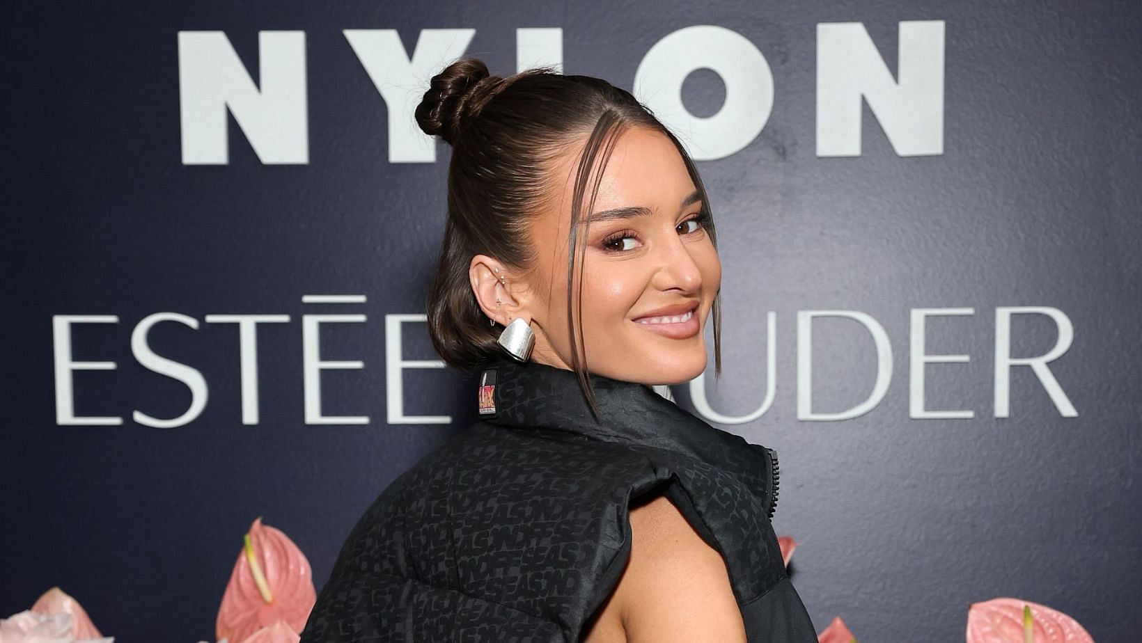 Kyle Juszczyks wife Kristin jets off to LA for upcoming fashion project after attending Olivia Culpos baby shower