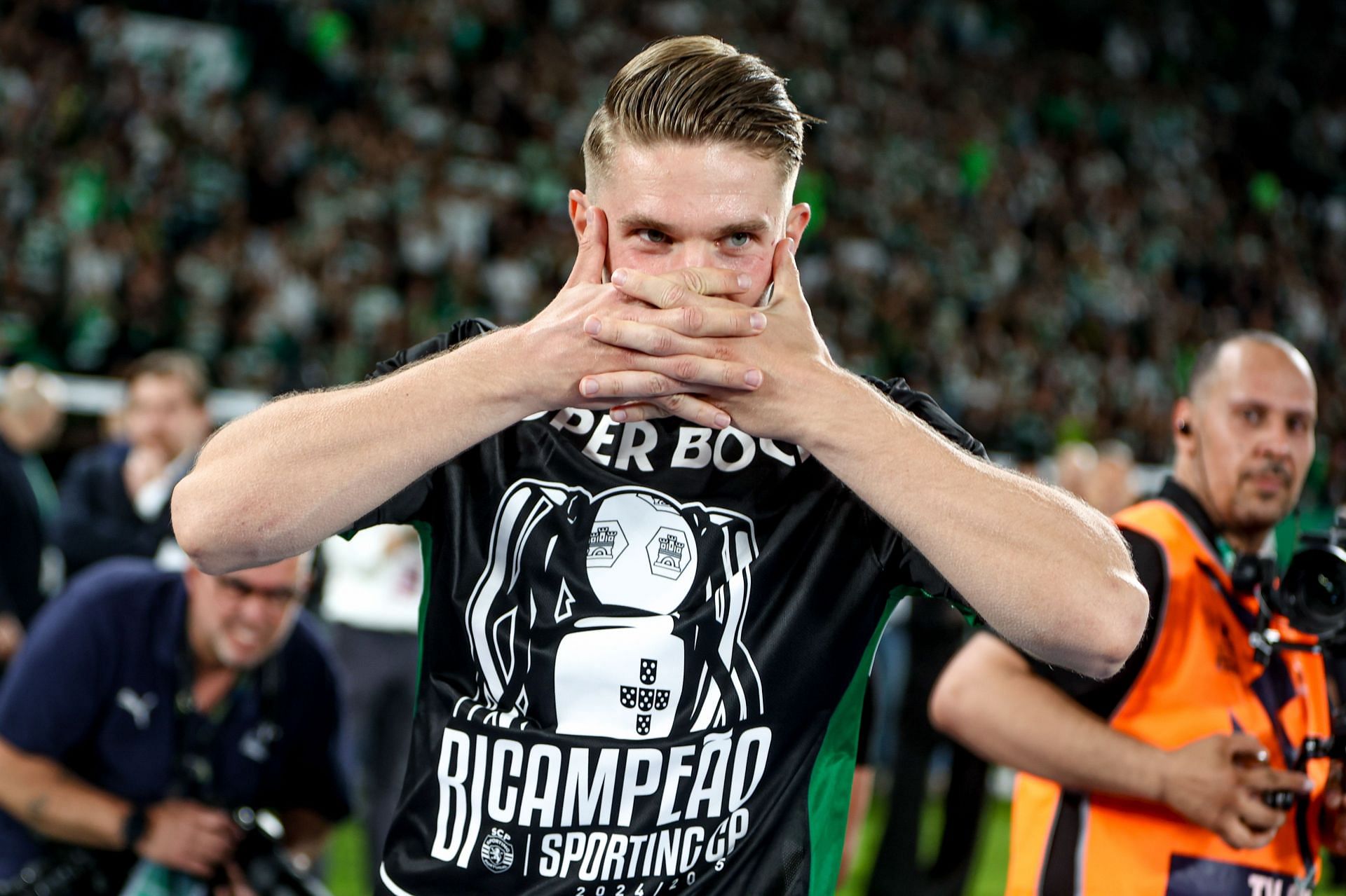 Arsenal and Manchester United suffer blow as European giants launch bid for Viktor Gyokeres - Reports 