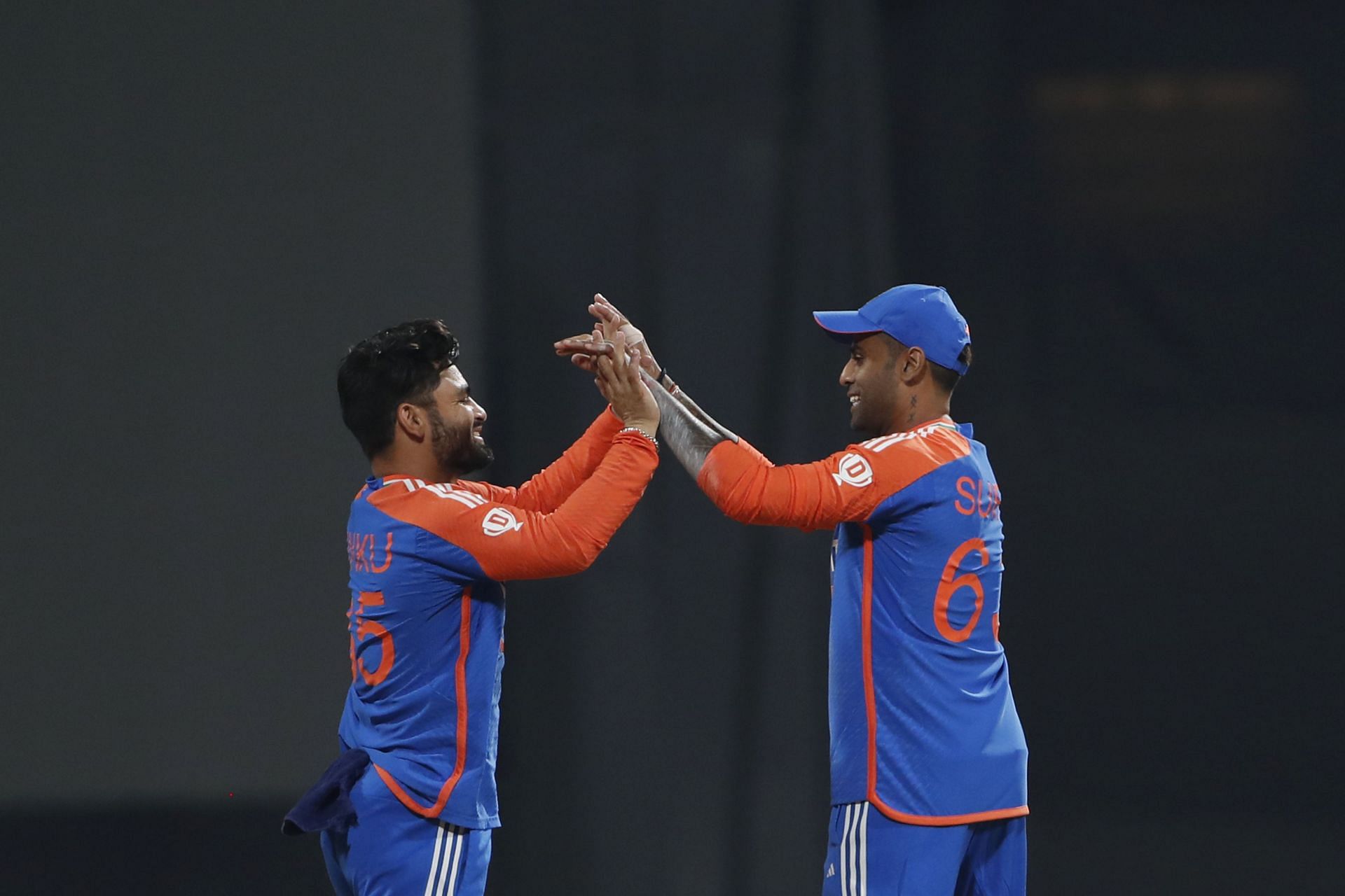 "बहुत-बहुत बधाई"- रिंकू सिंह और प्रिया सरोज के सगाई के इमोशनल वीडियो पर सूर्यकुमार यादव ने दी खास प्रतिक्रिया 