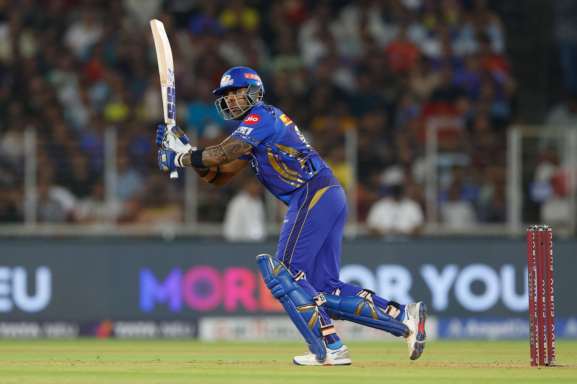 “Truly an honour” - PBKS stars wife poses alongside Suryakumar Yadav after IPL 2025 Qualifier 2 against MI 