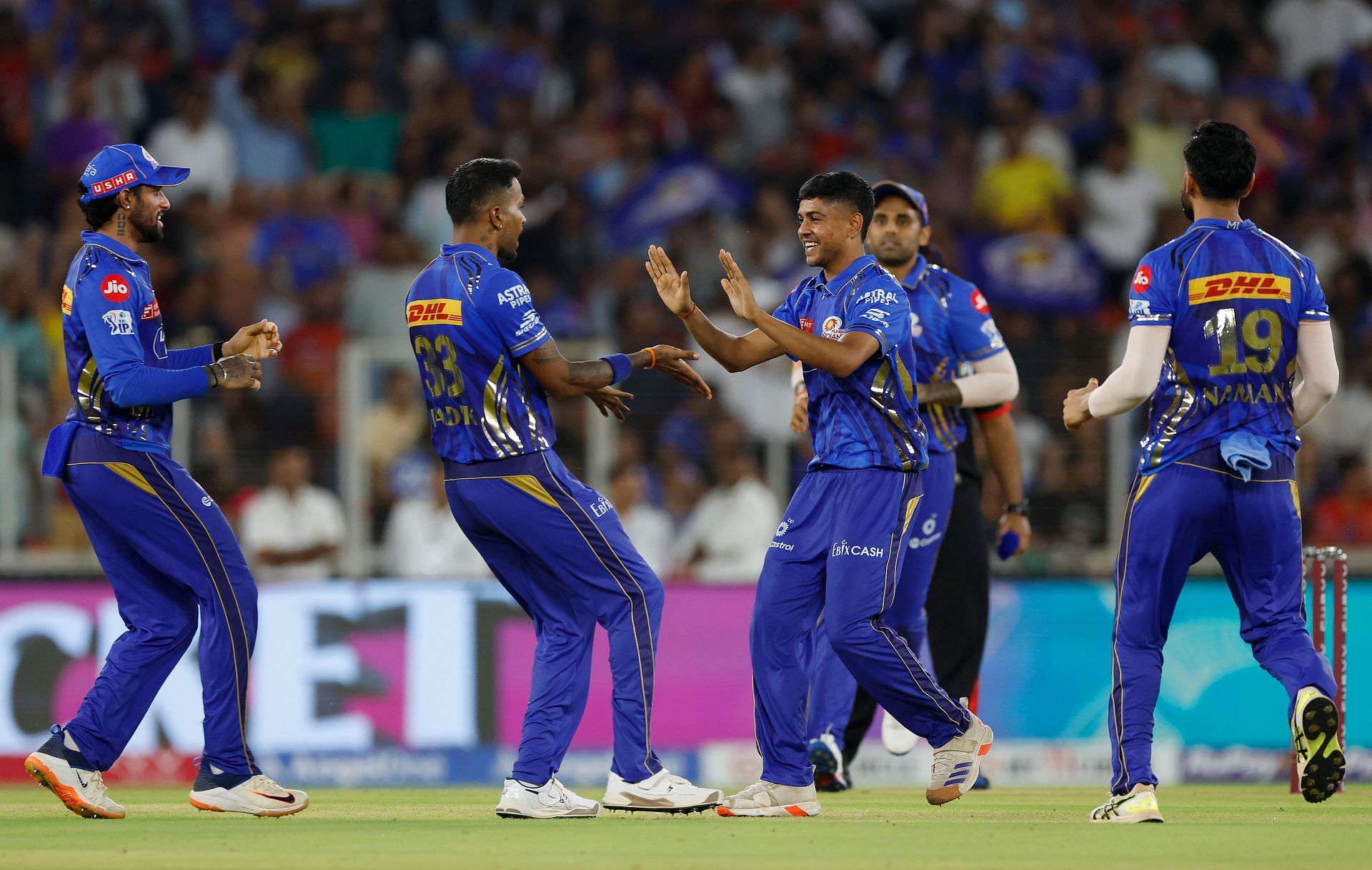Video of Mahela Jayawardene giving instructions from boundary ropes during PBKS vs MI IPL 2025 Qualifier 2 goes viral [Watch]