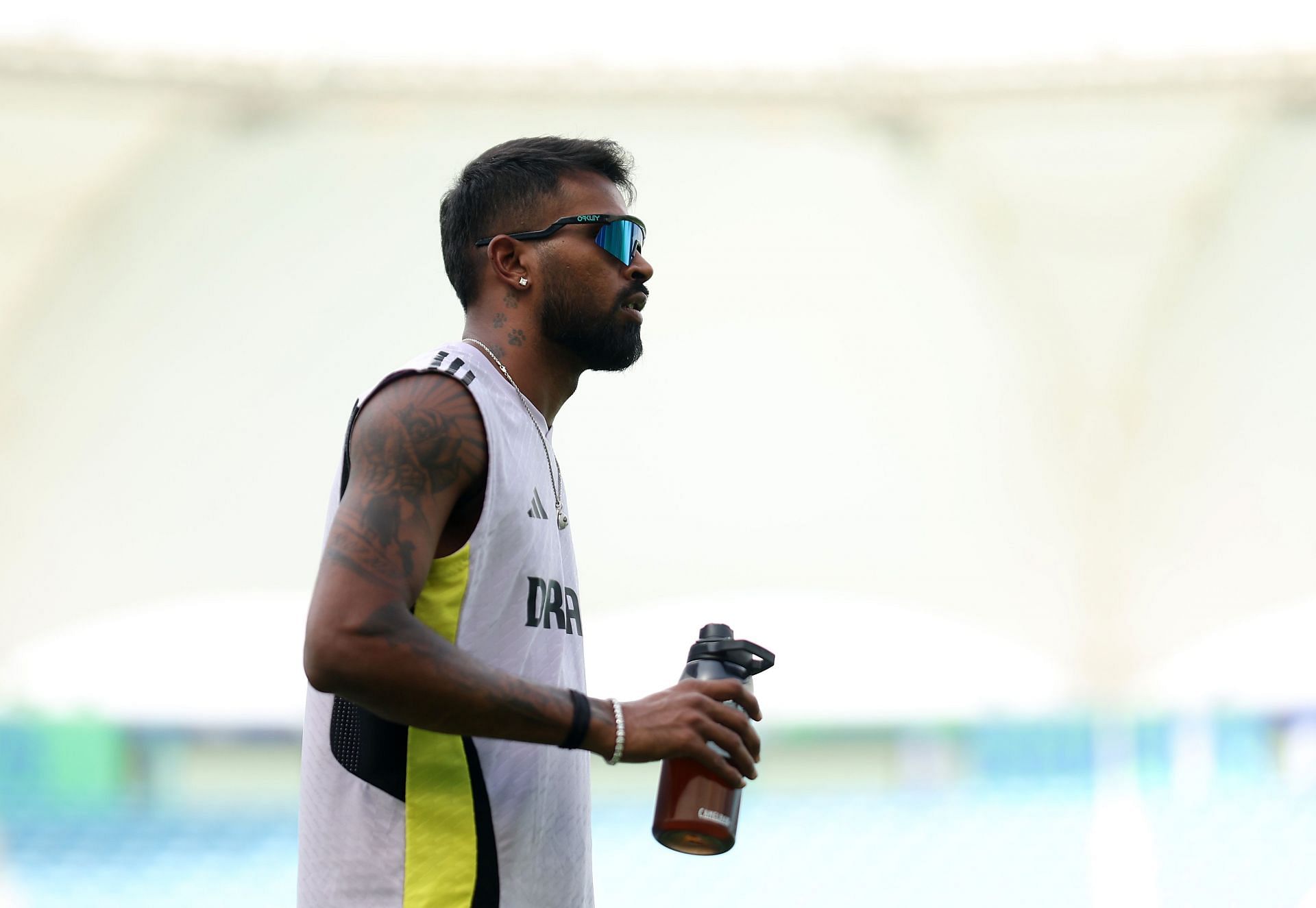 Popular Punjabi rapper poses with Hardik Pandya after conclusion of IPL 2025 [In Picture]