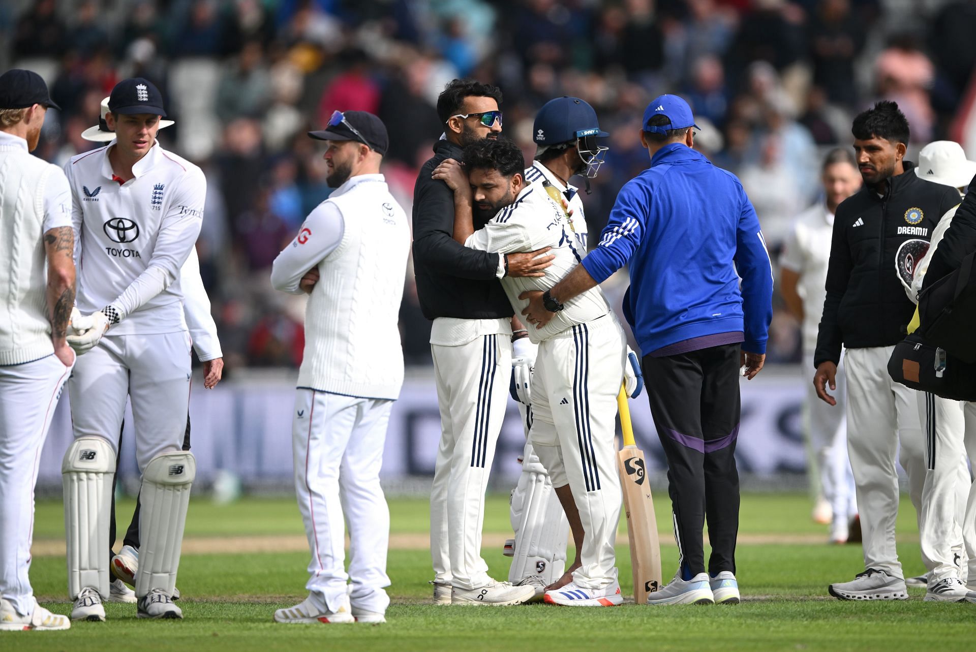 ऋषभ पंत की चोट है कितनी गंभीर? BCCI ने दिया अहम अपडेट; फैंस को लग सकता है झटका
