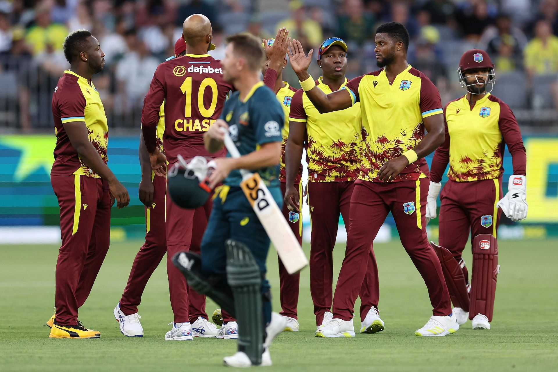 ऑस्ट्रेलिया के खिलाफ T20I सीरीज के लिए वेस्टइंडीज के स्क्वाड की हुई घोषणा, KKR का दिग्गज पहले दो मैच के बाद लेगा संन्यास!