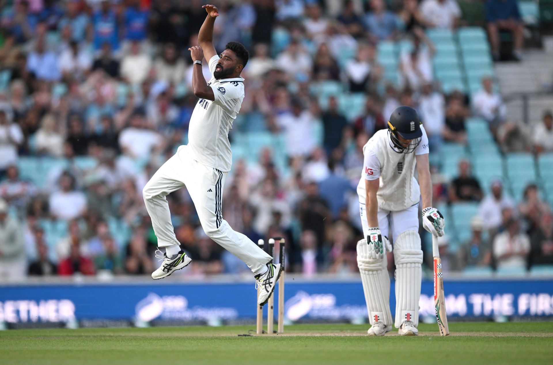 IND vs ENG: इंग्लैंड की अच्छी शुरुआत पर मोहम्मद सिराज ने लगाया ग्रहण, जैक क्रॉली लौटे पवेलियन; जीत से 9 विकेट दूर भारत