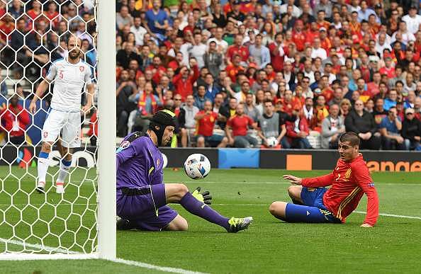 Petr Cech save Spain Czech Republic