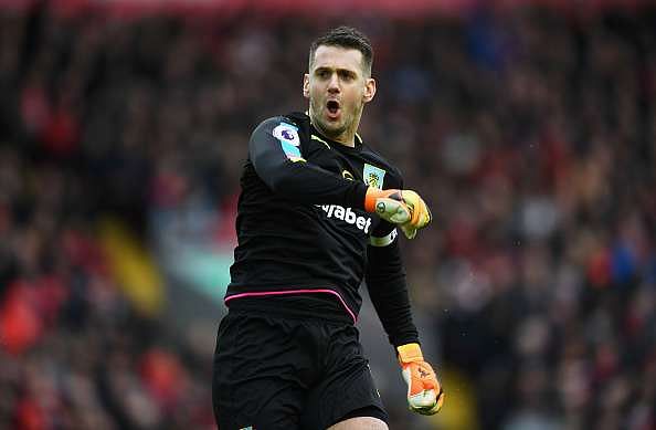 LIVERPOOL, ENGLAND - MARCH 12:  Tom Heaton of Burnley celebrates his sides first goal after Ashley Barnes of Burnley (not pictured) scored during the Premier League match between Liverpool and Burnley at Anfield on March 12, 2017 in Liverpool, England.  (Photo by Michael Regan/Getty Images)